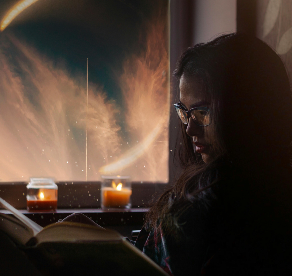 Cozy bedroom with warm lighting and no screen glow, illustrating healthy pre-sleep habits.