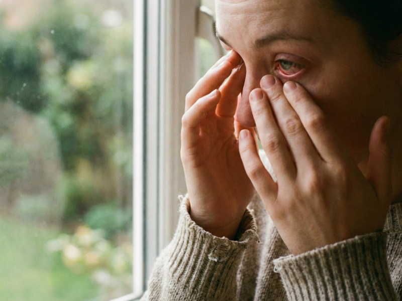 Dry Eyes in the Morning causing irritation after waking up.