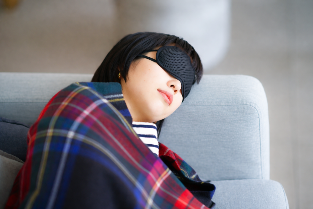 warm eye compress mask for dry eyes and eye fatigue relief at home