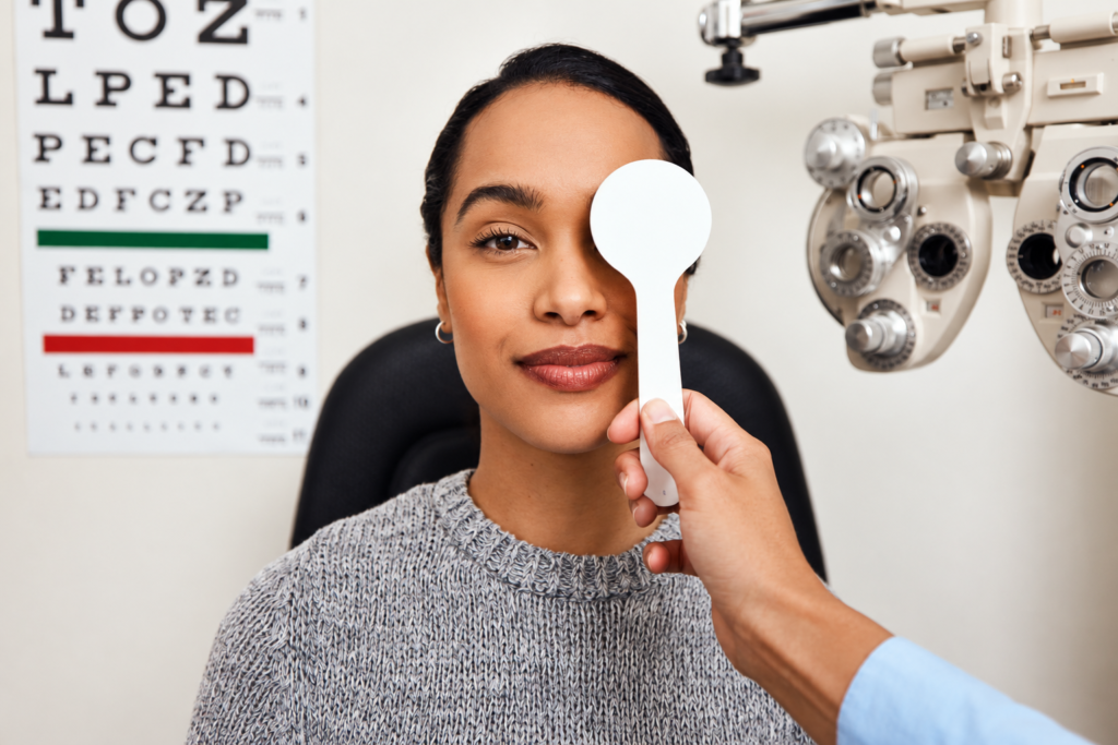 eye exam for diagnosing internal eye pain without redness and glaucoma