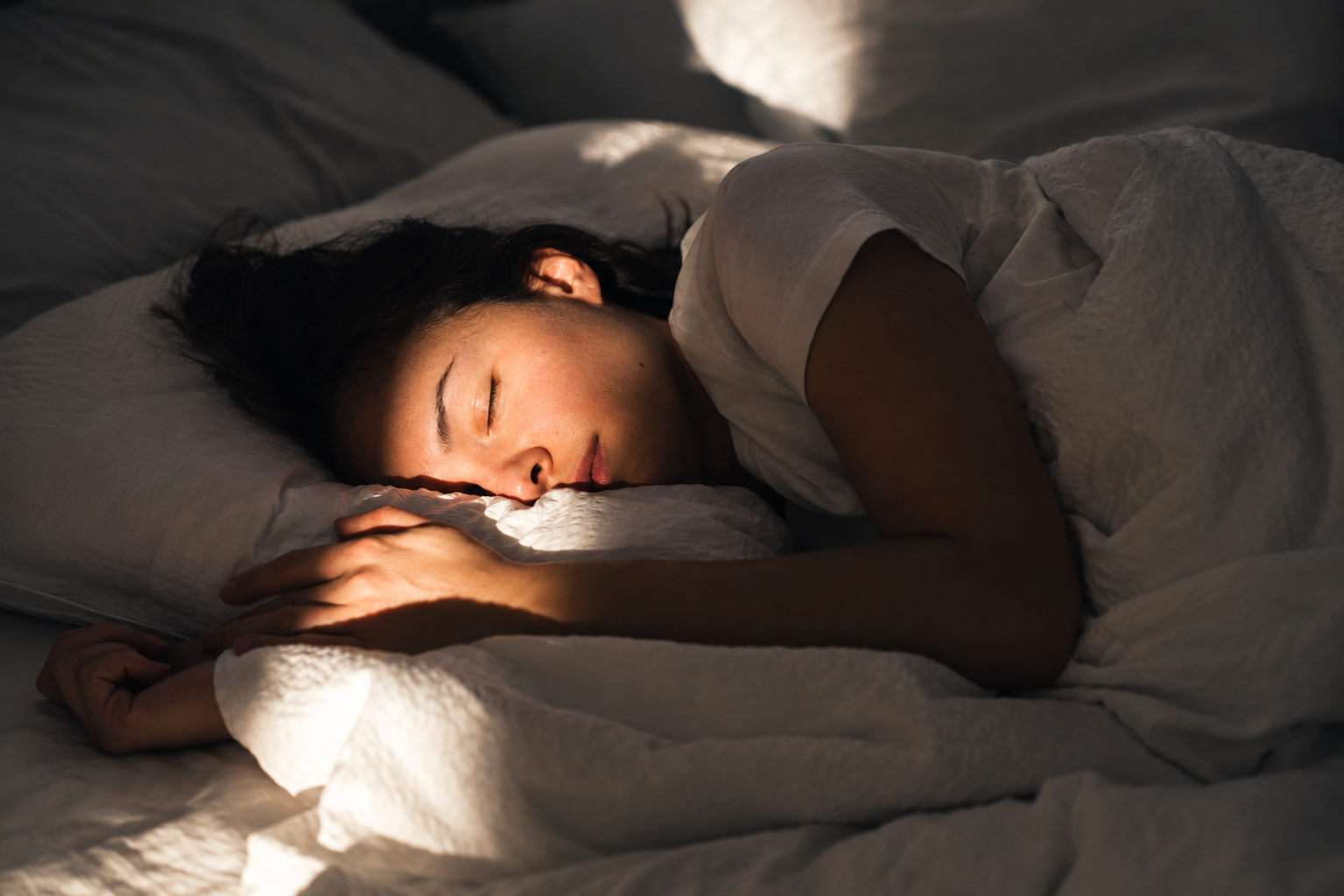 sleep and eye health connection during nighttime eye recovery